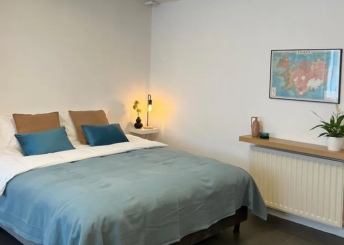 Reykjavik City Center - Privat Studio Apartment